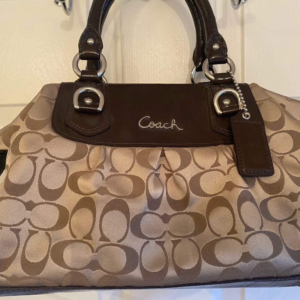⭐️ COACH Ashley Signature Satchel, F15440 - Picture 15 of 17